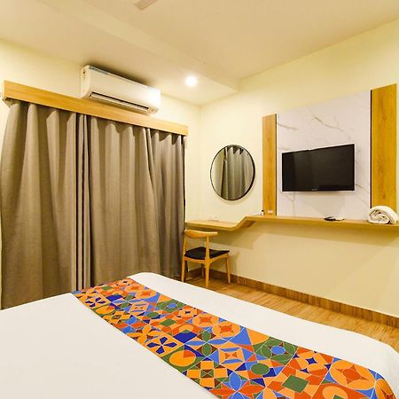 Fabhotel White Ridge - Kondapur Kondapur  Buitenkant foto