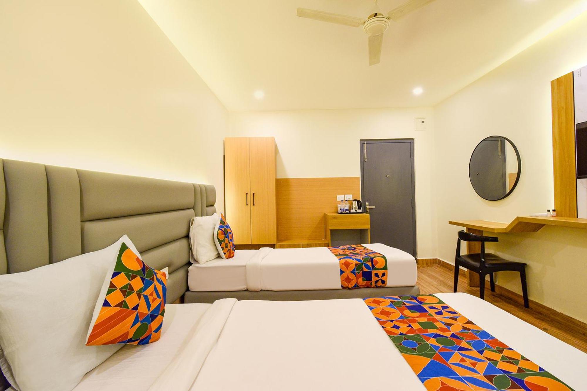 Fabhotel White Ridge - Kondapur Kondapur  Buitenkant foto