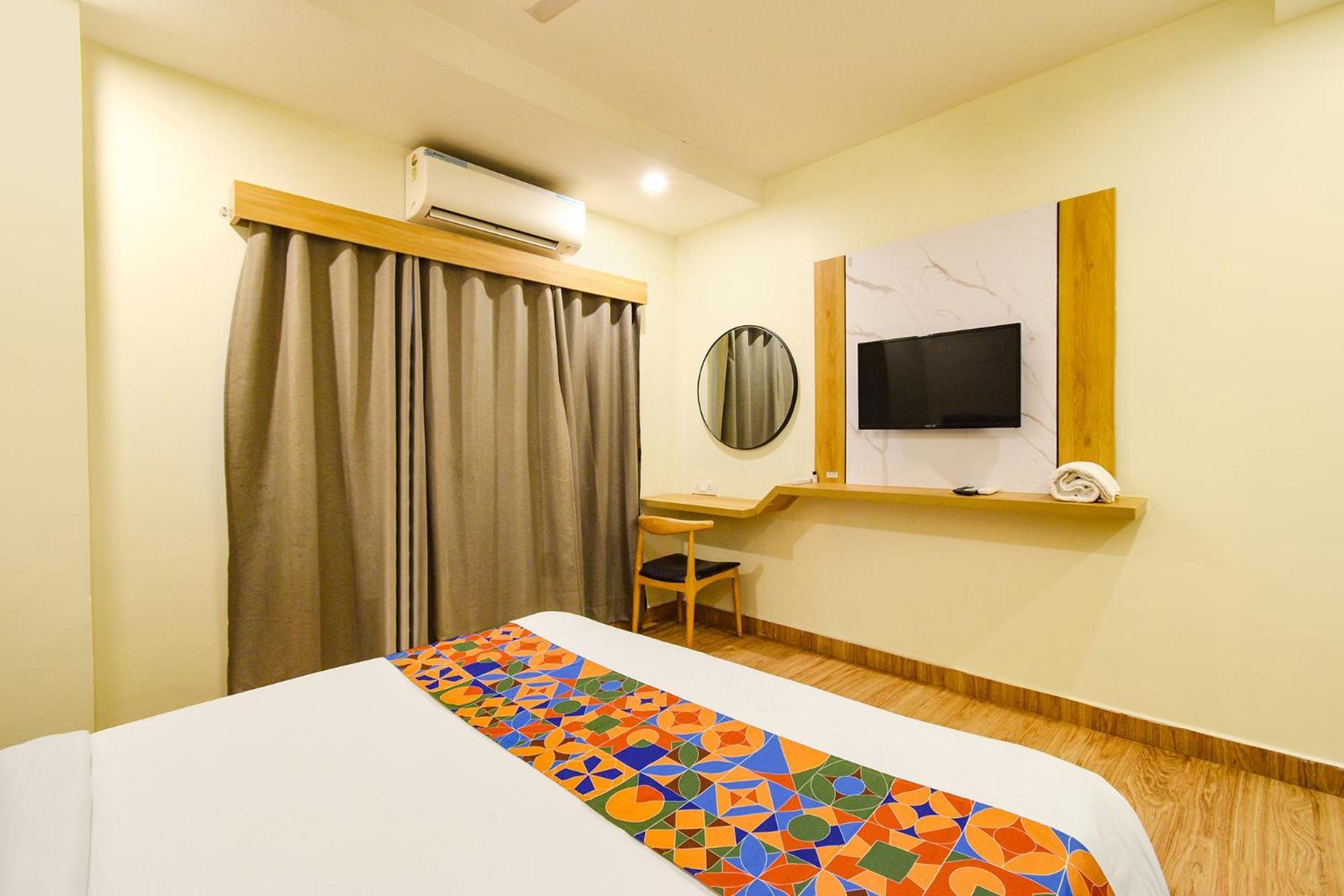 Fabhotel White Ridge - Kondapur Kondapur  Buitenkant foto